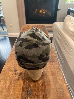 Camo Knit Beanie Hat - Green & Black